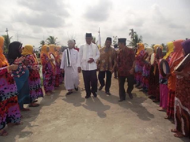 Bupati Rohil Hadiri Halal Bil Halal Keluarga Besar Pondok Pesantren Salafiyah Assasiyah