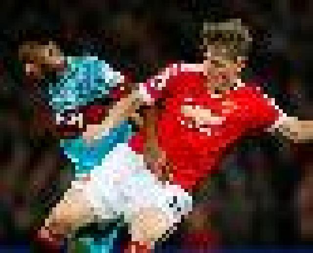 Dibuang MU, Schweinsteiger Cari Klub di China dan Amerika