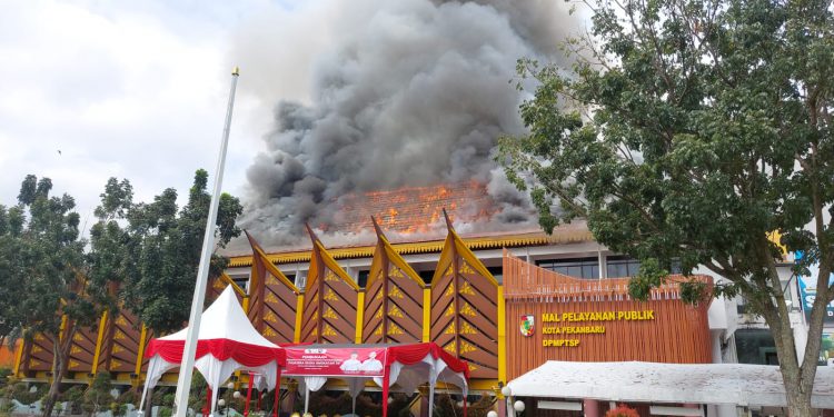 Kantor MPP Pekanbaru Terbakar