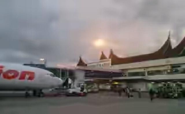 Jamaah Payakumbuh ke Jakarta Naik Pesawat Ikut Aksi 212