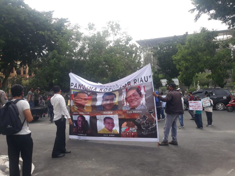 Kejati Riau Periksa Tiga “Orang Dekat” Gubernur Riau