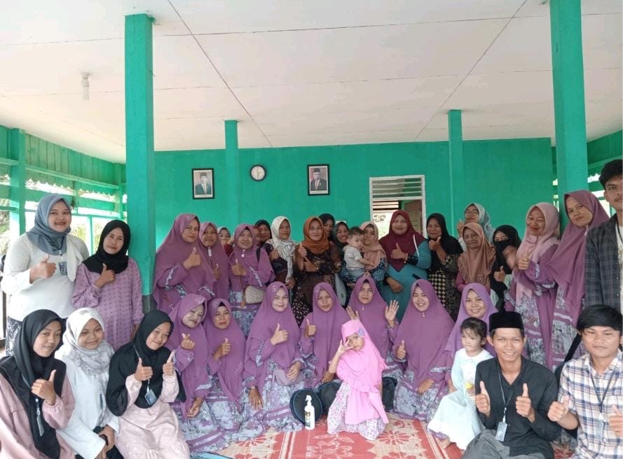 Pencegahan Stunting Melalui Sosialisasi dan Optimalisasi Toga dan Dasawisma di Desa Sungai Paku