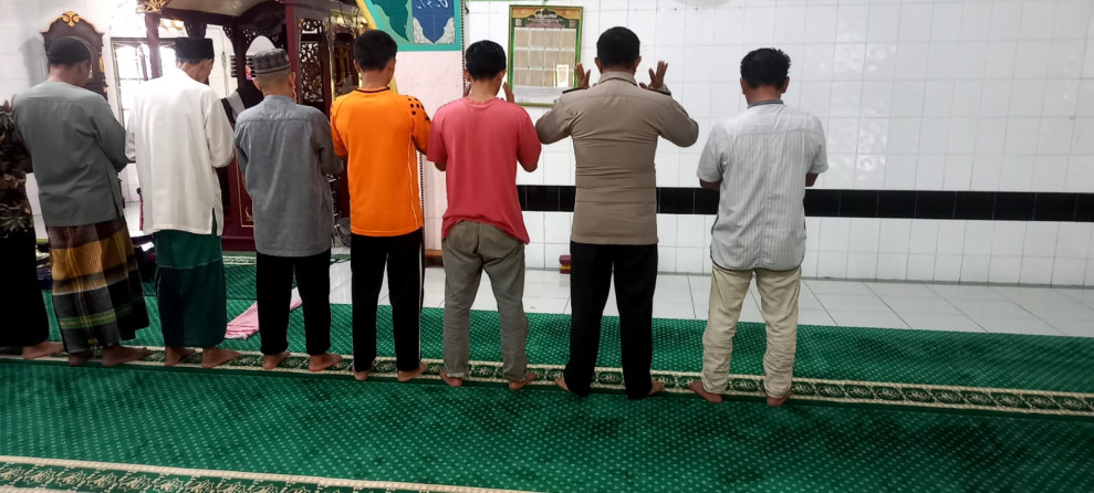 Personil Polsek Tempuling Jaga Kedekatan Dengan Tokoh Agama