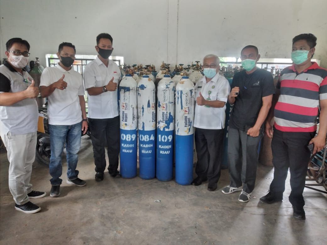 RSUD Puri Husada Terima 30 Tabung Oksigen Dari Edy Indra Kesuma