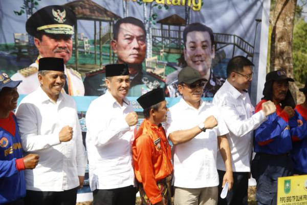 Kepala Staf Kantor Kepresidenan Dan BRG RI Sambangi Siak