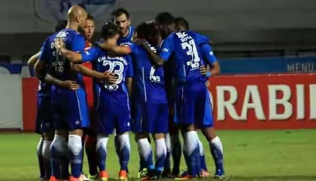 Gol Telat Kim Jeffrey Selamatkan Persib di Kandang PSM