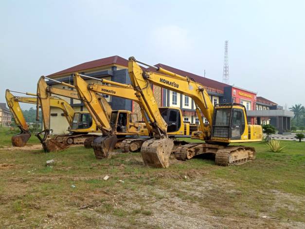 Empat Alat Berat Pertambangan Ilegal di Rohul Diamankan Polisi