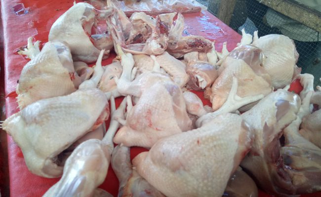 Sepi Pembeli Sejak Corona, Harga Daging Ayam Ras di Pekanbaru Turut Anjlok