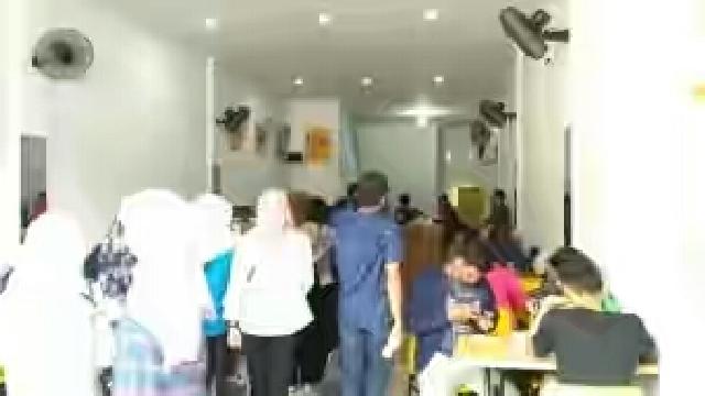 Wow, I Am Geprek Bensu dalam Sehari Habiskan Hampir 100 Ekor Ayam