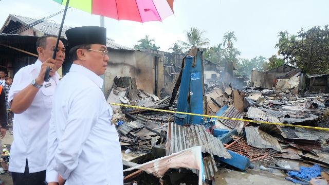 Pemkab Inhil Beri Bantuan Kepada Korban Musibah Kebakaran