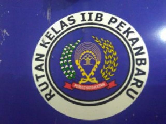 Masih Dikejar, Edwar Minta Puluhan Napi LP Sialang Bungkuk Menyerah