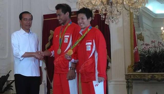 Jokowi Sambut Penerima Medali Olimpiade di Istana Merdeka