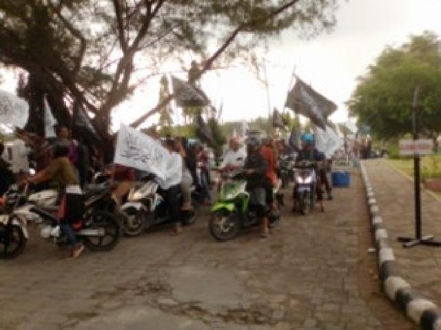 Massa HTI Berkumpul di Empat Titik Pekanbaru