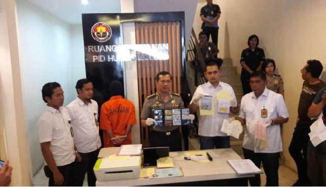 Pakai Data Orang Mati, Pembobol Kartu Kredit Dibekuk