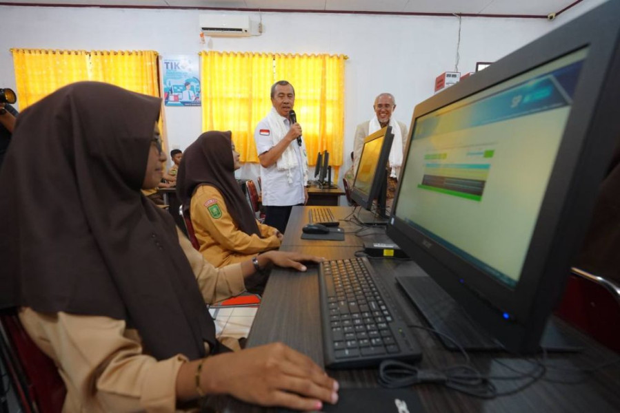 Sosialisasikan Pembelajaran Berbasis AI di Inhil, Ini Kata Gubri Syamsuar