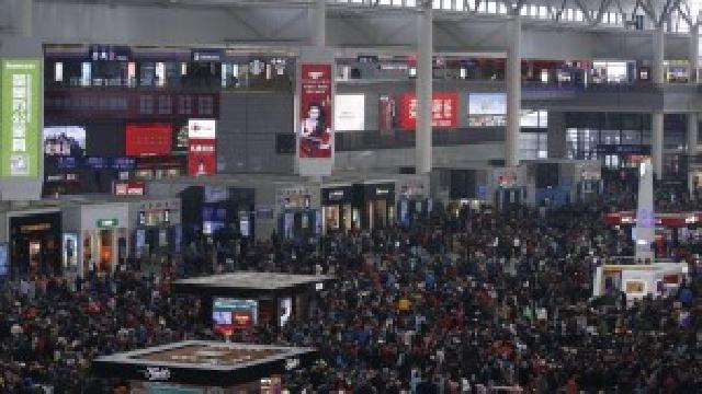 Rayakan Imlek, Ratusan Juta Warga China Pulang Kampung