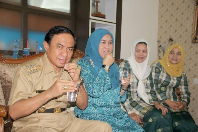 Dinkes Inhil Berikan Obat Filariasis Tahap 4