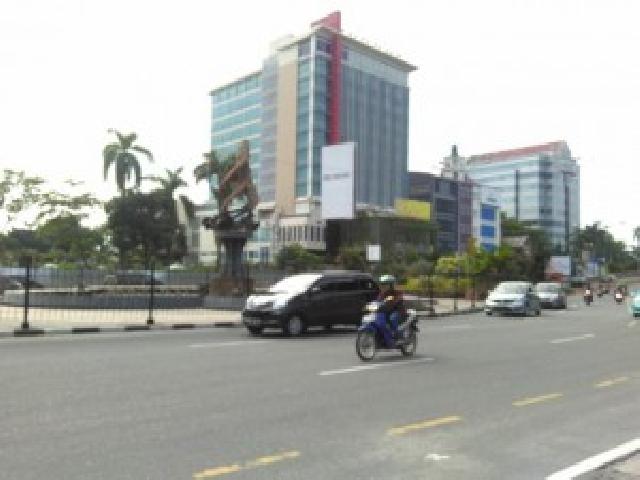 Waduh Tugu Ikan Silais Pekanbaru Jadi Ikan Salai 
