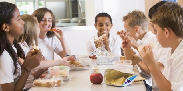 Dokter Cilik Sebarkan Pentingnya Gizi Seimbang