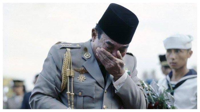 Saudara Seperguruan, Soekarno Menangis Saat Tandatangani Hukuman Mati Kartosoewiryo