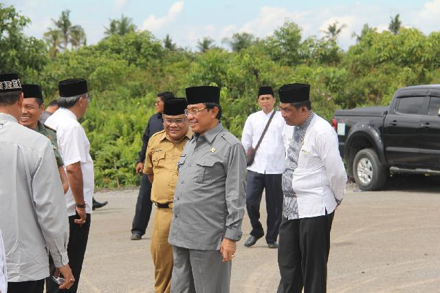 Tinjau Ruas Jalan Menuju Bandara Tempuling, Ini Kata Bupati