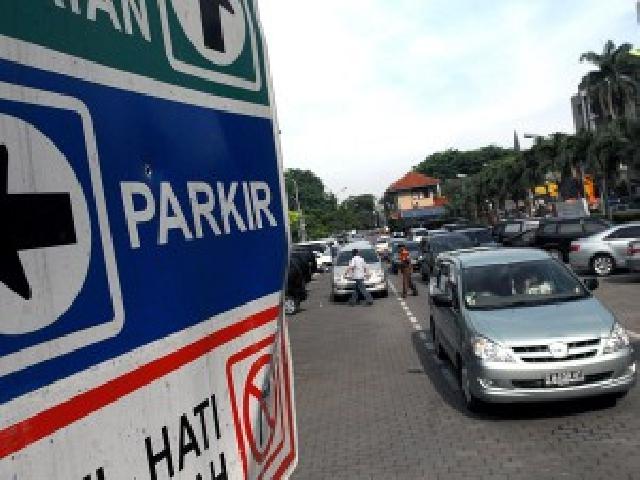 Masyarakat Pekanbaru Resah Karena Ulah Petugas Parkir Mainkan Tarif