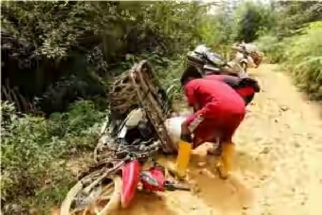 Warga Empat Desa di Kampar Kiri Hulu Kembali Terisolir