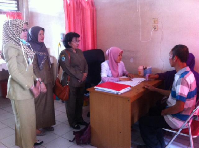 Dinkes Inhil Dampingi Penderita ODGJ ke RSUD PH