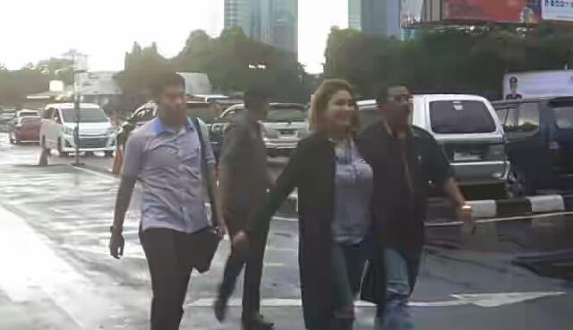 Nikita Mirzani Laporkan Jupe ke Polisi, ini Alasannya