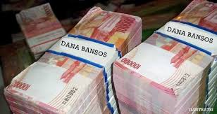 Mensos Tri Rismaharini Siapkan Skema Baru Bansos 2021