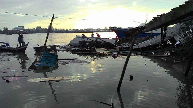 2 Unit Rumah Warga Tanah Merah Dihantam Longsor