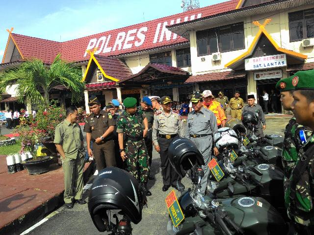 Bupati Inhil Pimpin Upacara Gelar Pasukan Operasi Lilin 2015