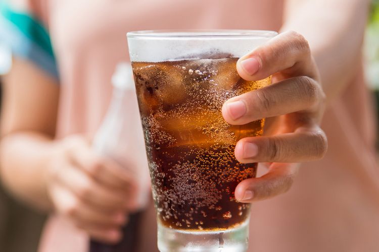 Pahamilah, Apa yang Terjadi pada Tubuh Usai Meminum Soda