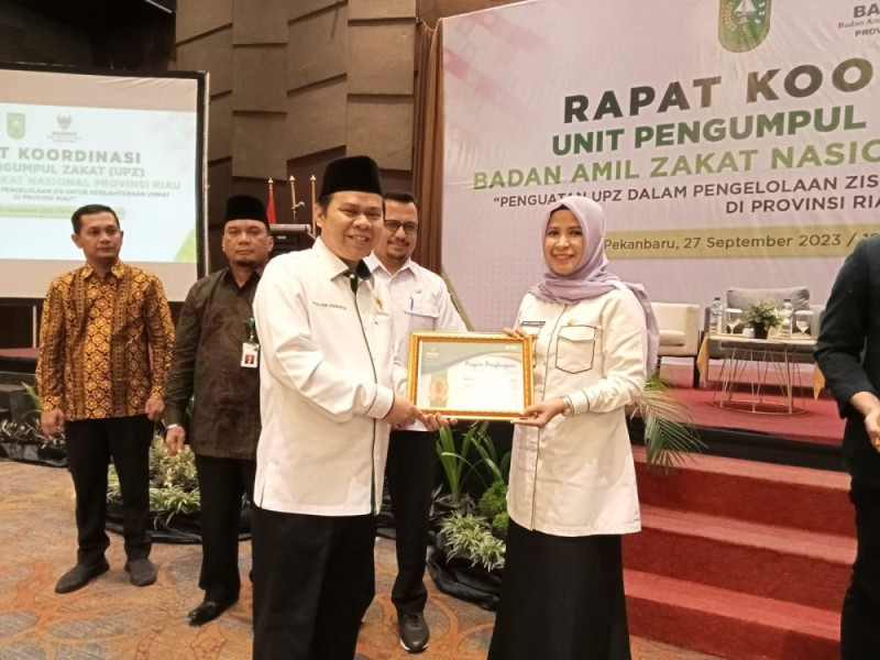 RSUD Arifin Achmad Terima Penghargaan BAZNAS Riau