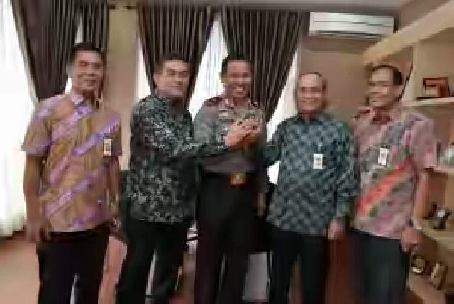 Dirut bersama Komut BRK Silaturahmi Dengan Kapolda Riau
