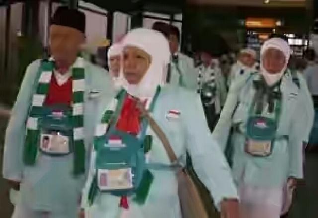 Jamaah Haji Asal Riau Jangan Selfie dengan Unta Agar Tidak Terserang Virus MERS