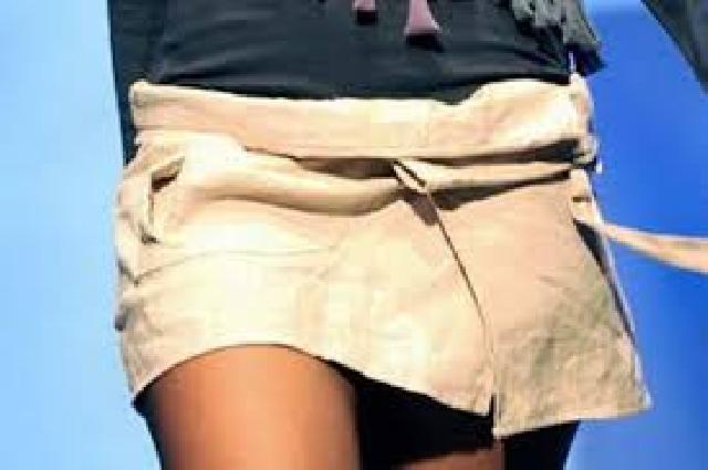 Lihat Anak Tiri Pakai Celana Pendek, Birahi Atma Memuncak