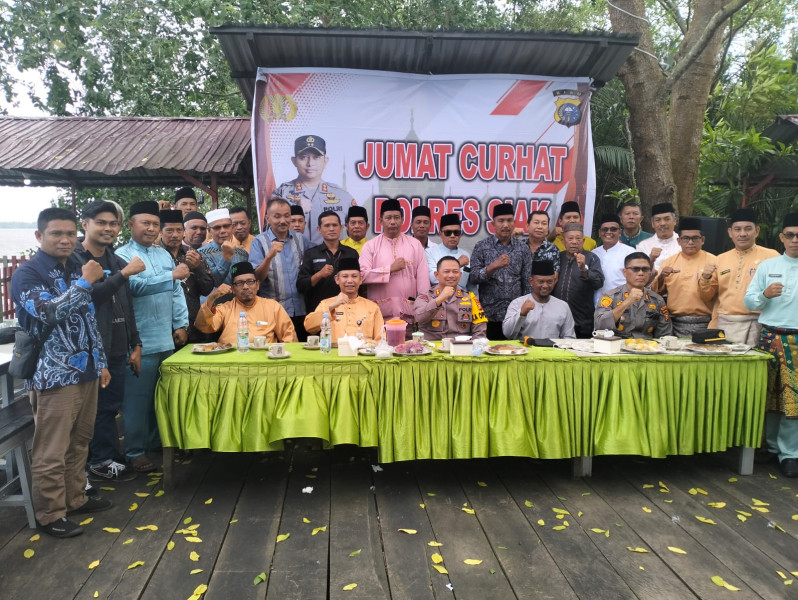 Cooling System Jelang Pemilu, AKBP Asep Sujarwadi Sampaikan Pesan Pemilu Damai Melalui Jumat Curhat