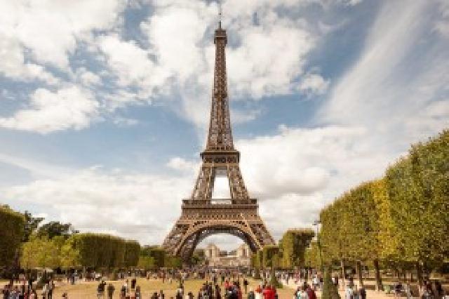 Digelontor Rp 4,2 Triliun, Menara Eiffel Dipercantik