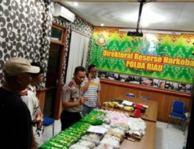 Tangkapan Fantastis, Polda Riau Gagalkan Penyebaran 40 Kilogram Sabu dan 160 Butir Ekstasi