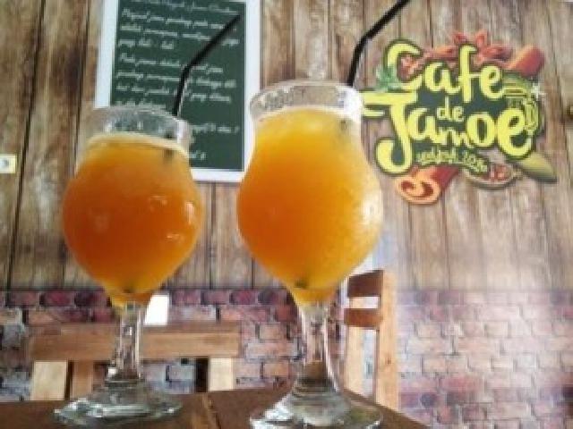 Diskon 40 Persen, Nikmati Jamu Hanya Rp6 Ribuan Sambil Nongkrong Cantik di Cafe De Jamoe