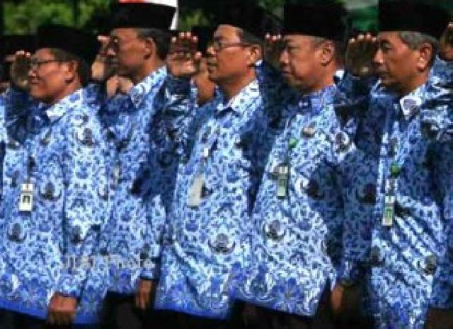 Hati-hati, PNS di Riau Terancam Dipecat