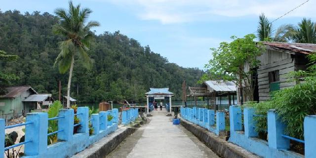 Menjelajahi Keindahan Teluk Mayalibit di Raja Ampat