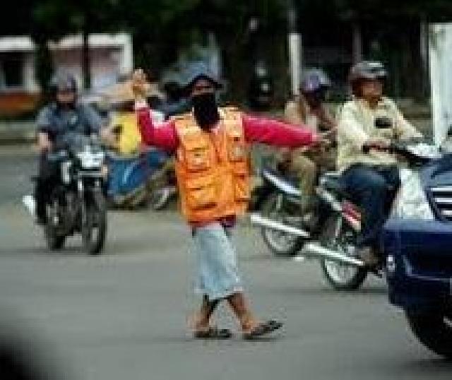 Ini Tujuan  Dishubkominfo Pekanbaru Distribusikan 450 Atribut Juru Parkir