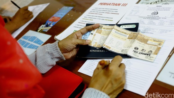 Ringankan Warga Terdampak COVID, Pemprov Riau Hapus Denda Pajak Kendaraan