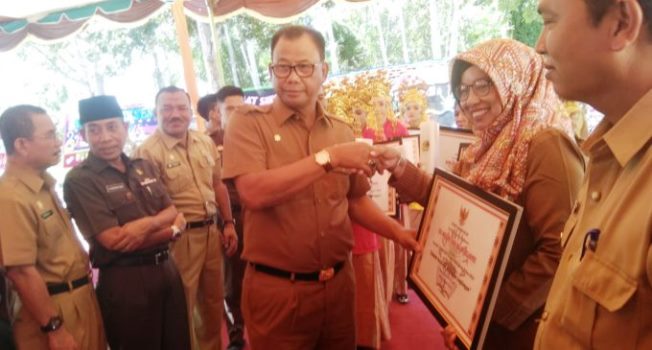 Enam Sekolah di Rohil Terima Penghargaan Adiwyata Tingkat Nasional