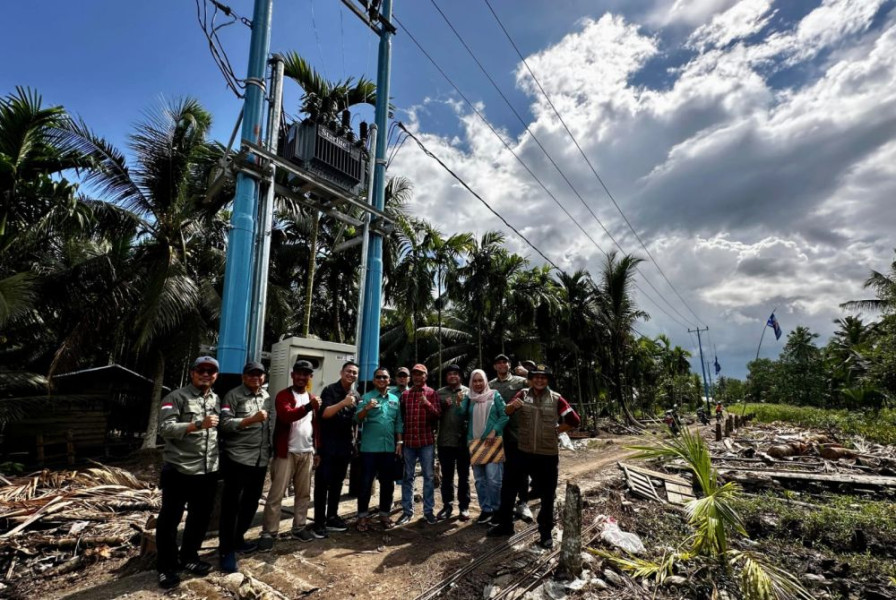 Pemprov Riau Bangun Jaringan Listrik di Inhil