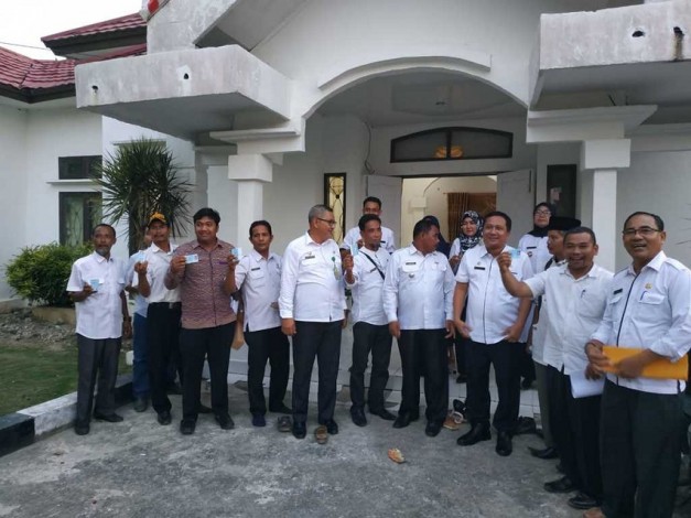 Disdukcapil Rohil Jemput Bola Melayani Perekaman E-KTP Kepada Siswa Dan Siswi Pemilih Pemula