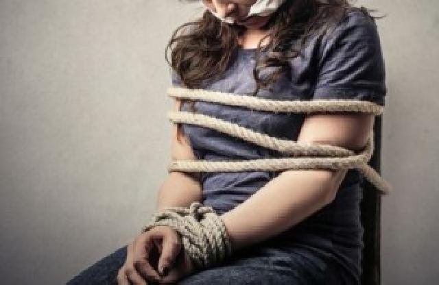 Sekap Pemilik Rumah, Maling Bawa Kabur Emas serta Uang