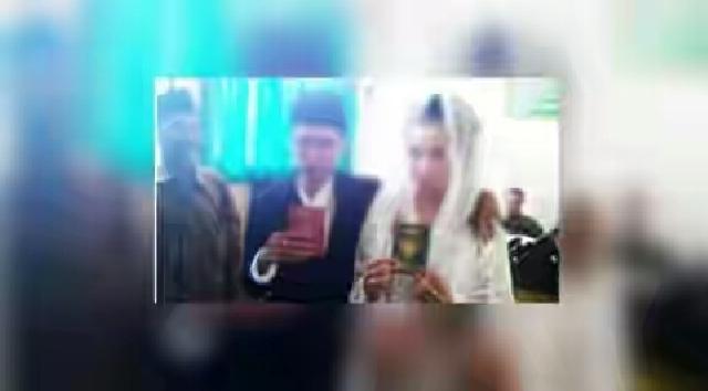 Nikahi Sesama Perempuan, Ini Kisah Cinta Terlarangnya